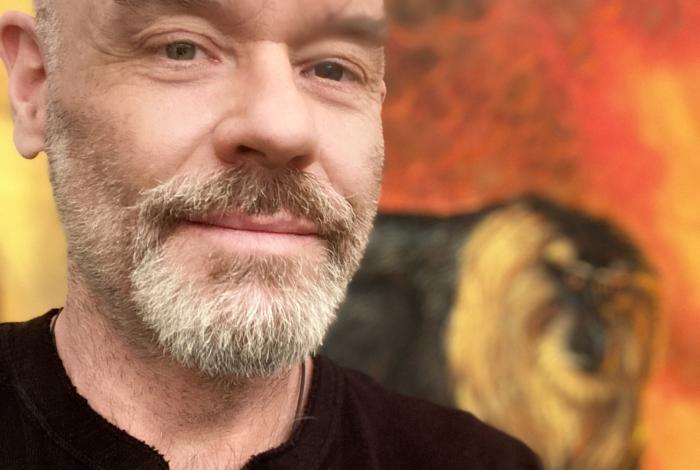 Headshot of artist Walton Ford.